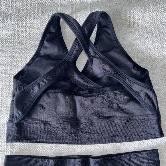 Adapt Camo Sports Bra & Bike Short Set- Barely Used - Picture 7 of 9